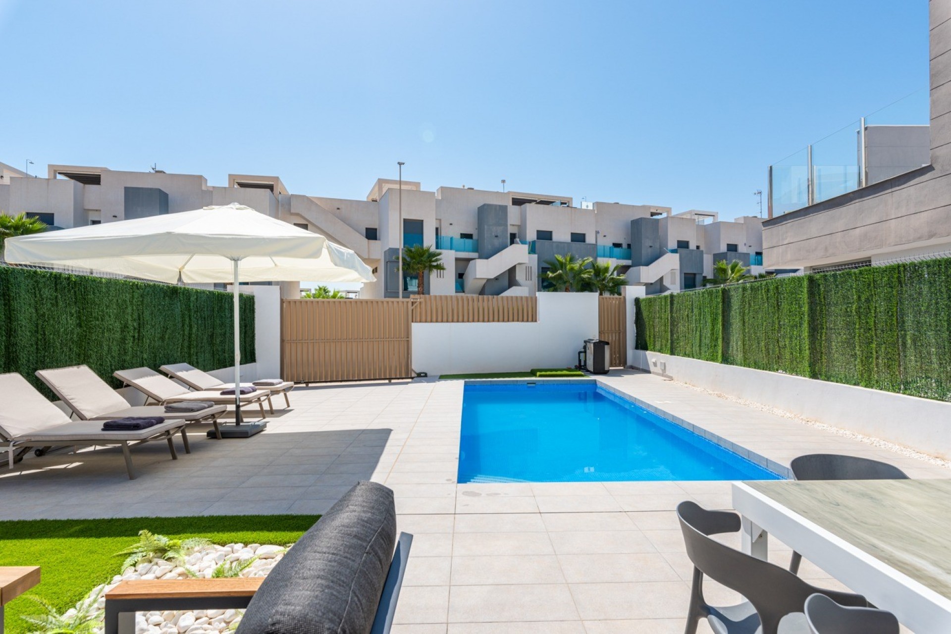 For sale - 3 Bedroom 2 Bathroom Detached House / Villa in Guardamar del Segura - El Raso  - Alicante