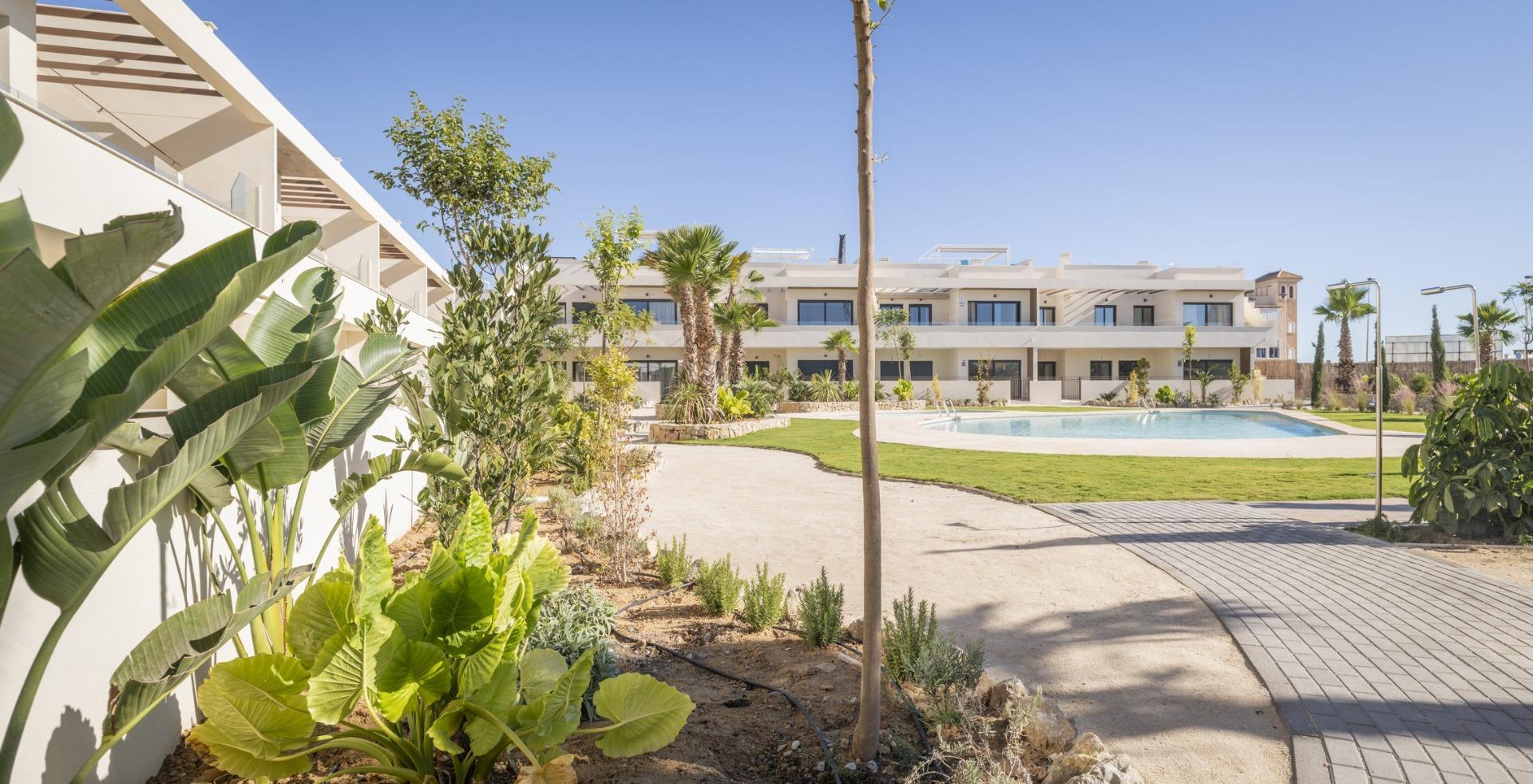 For sale - 2 Bedroom 2 Bathroom Bungalow in Torrevieja - Villa Amalia  - Alicante