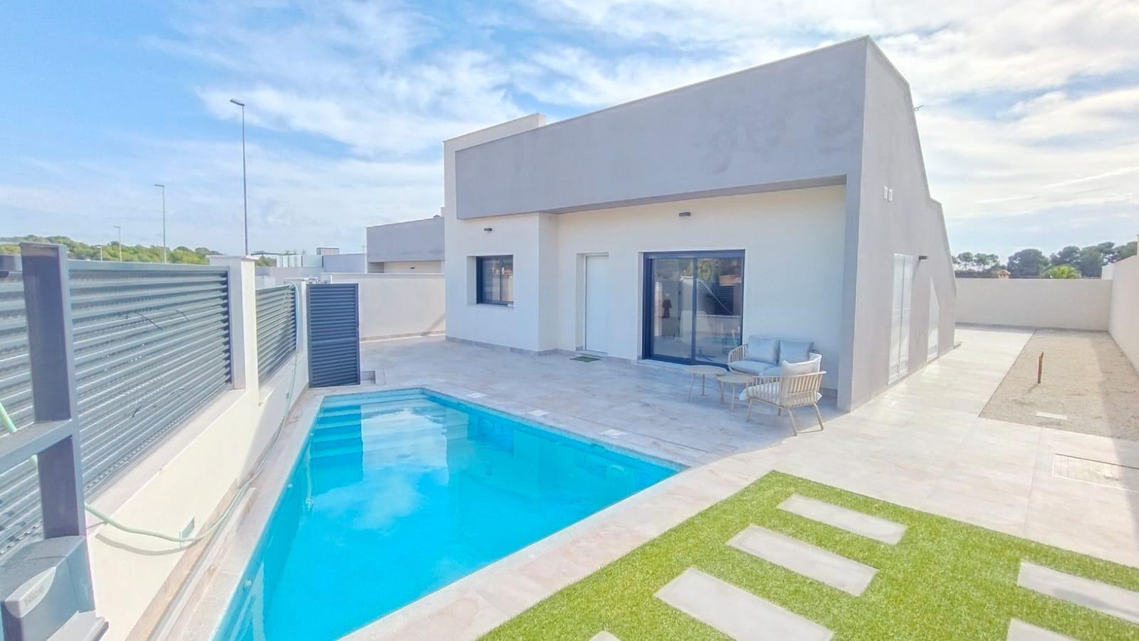For sale - 3 Bedroom 2 Bathroom Villa in Pilar de La Horadada - Pinar De Campoverde  - Alicante