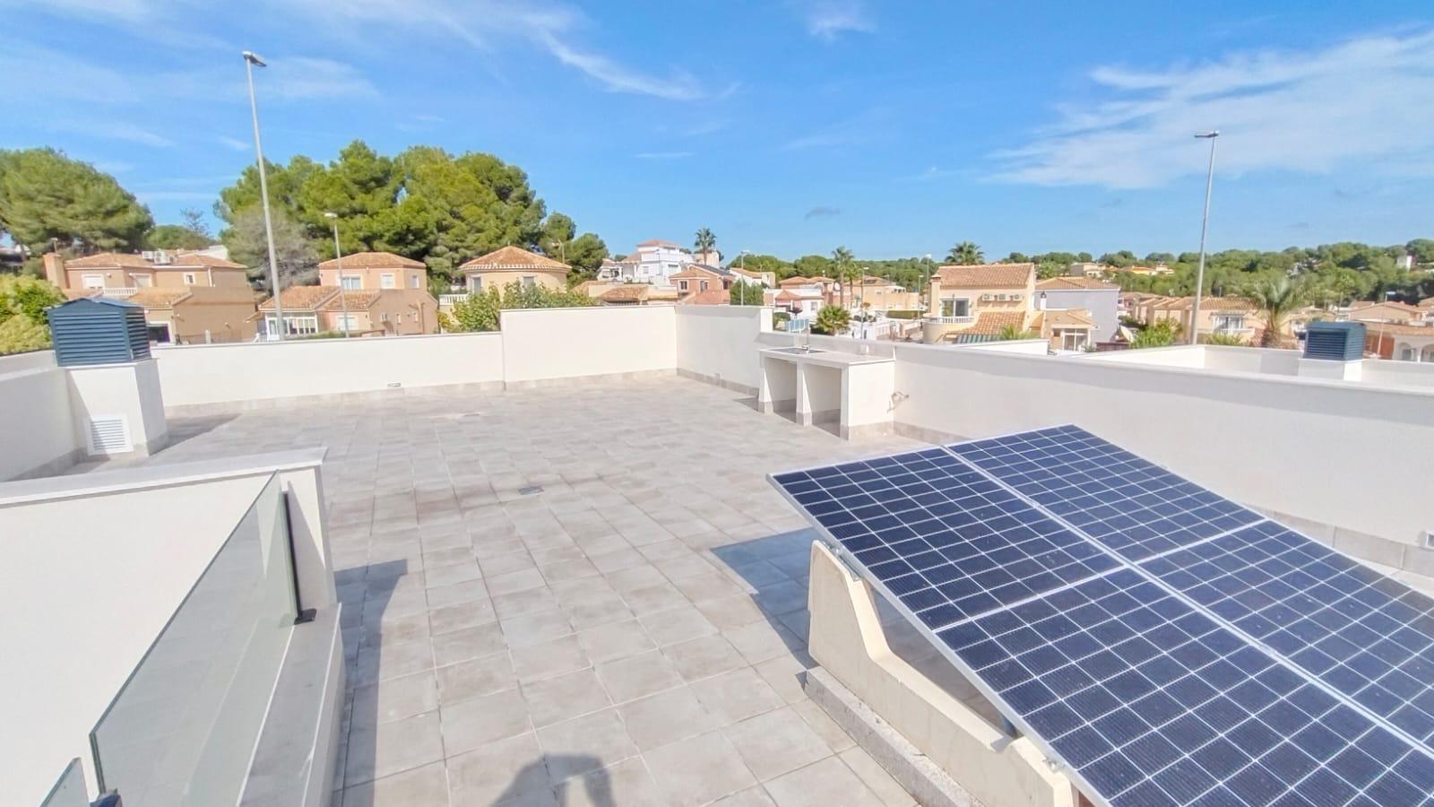 For sale - 3 Bedroom 2 Bathroom Villa in Pilar de La Horadada - Pinar De Campoverde  - Alicante