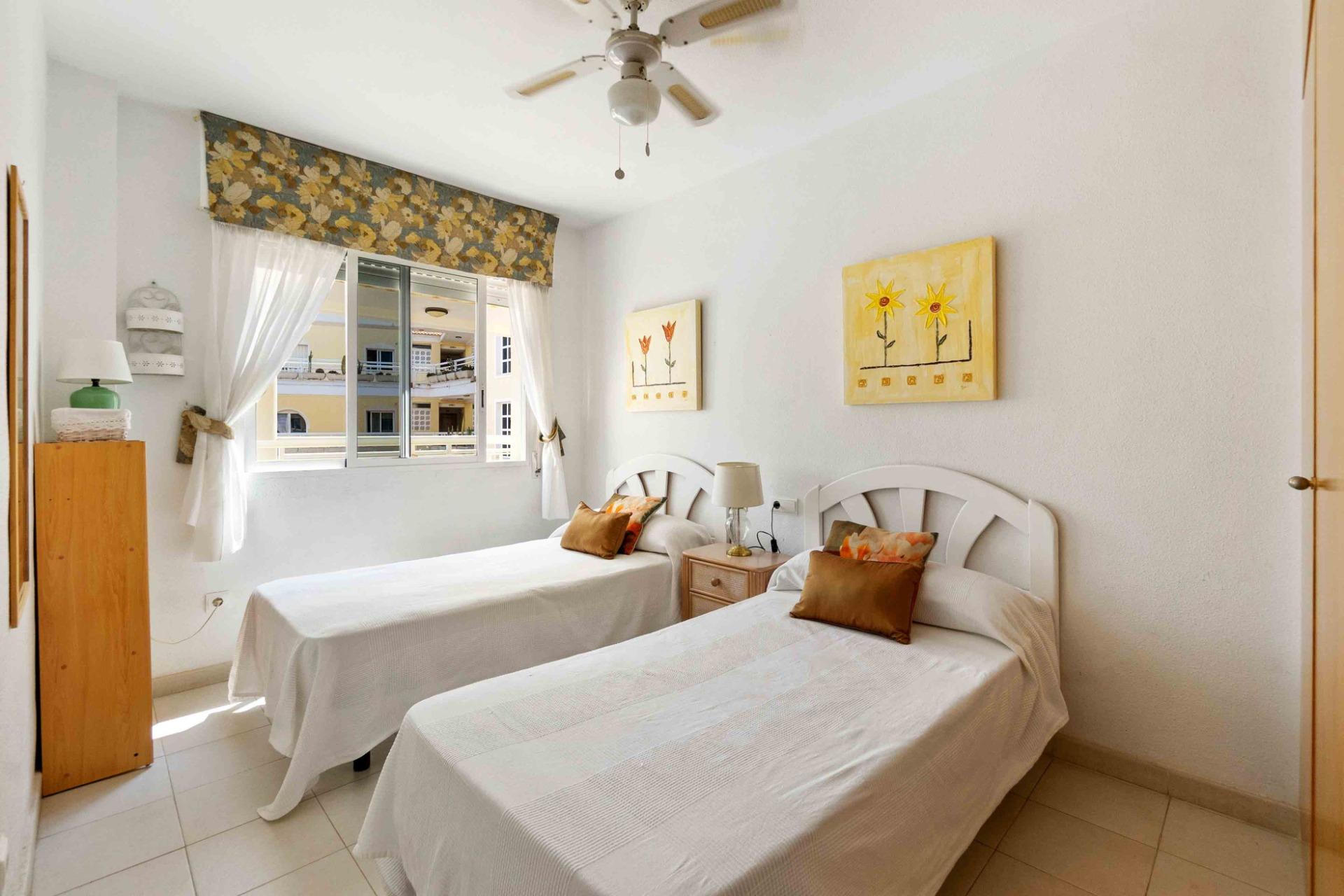 For sale - 3 Bedroom 2 Bathroom Apartment in Cabo Roig - Campoamor  - Alicante