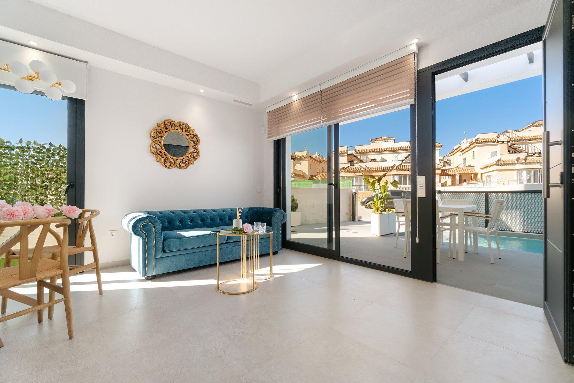 For sale - 3 Bedroom 3 Bathroom Villa in Los Montesinos - La Herrada  - Alicante