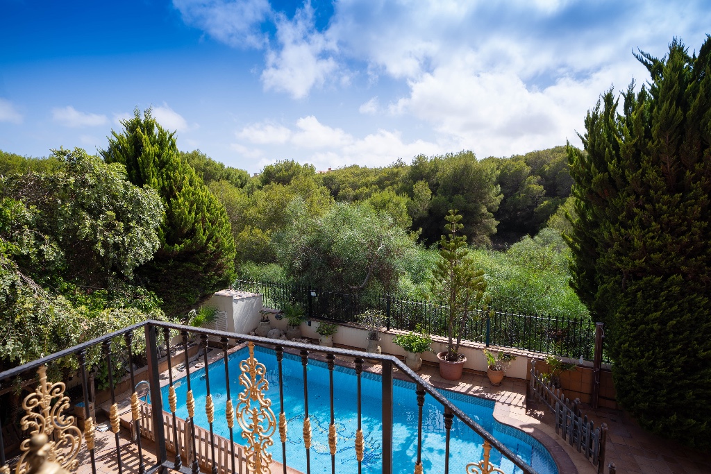 For sale - 7 Bedroom 6 Bathroom Villa in Campoamor - Campoamor  - Alicante