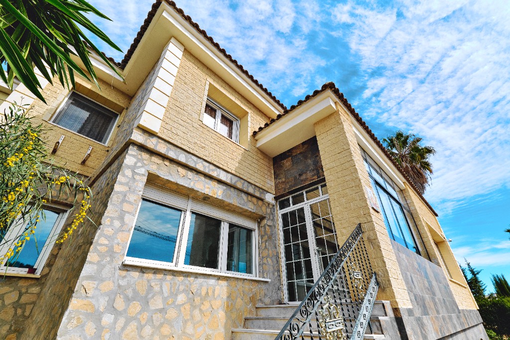 For sale - 4 Bedroom 2 Bathroom Villa in Campoamor - Dehesa de Campoamor  - Alicante
