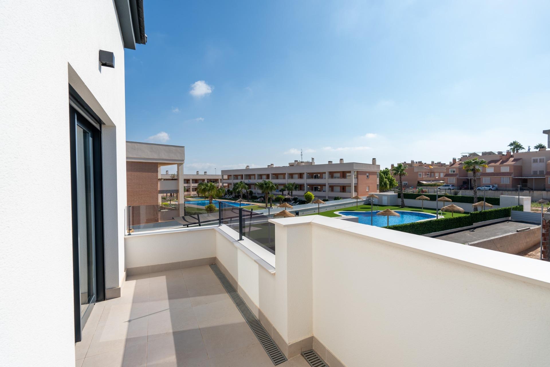 For sale - 3 Bedroom 3 Bathroom Quad House in Gran Alacant - Gran Alacant  - Alicante