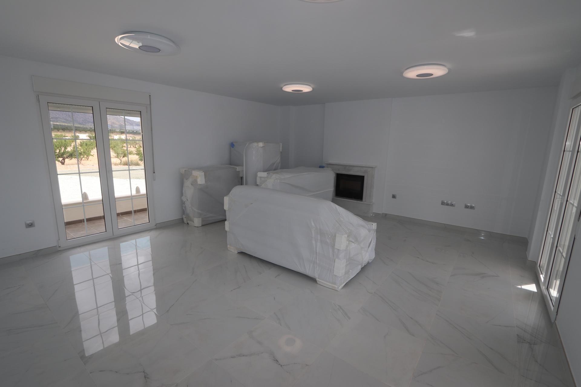 For sale - 4 Bedroom 3 Bathroom Villa in Pinoso - Camino Del Prado  - Alicante