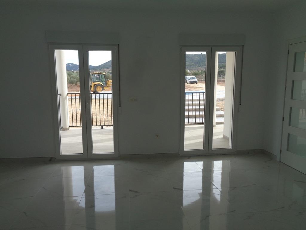 For sale - 4 Bedroom 3 Bathroom Villa in Pinoso - Camino Del Prado  - Alicante