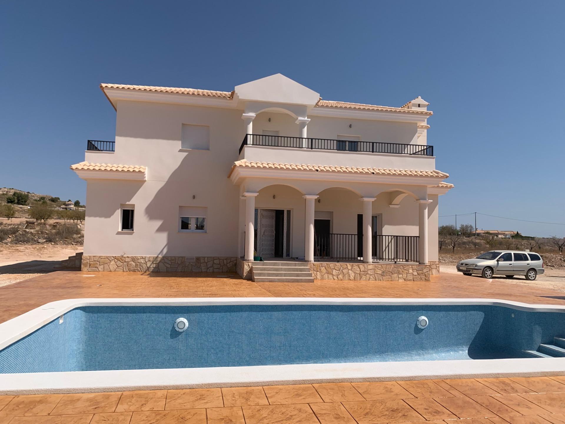 For sale - 4 Bedroom 3 Bathroom Villa in Pinoso - Camino Del Prado  - Alicante