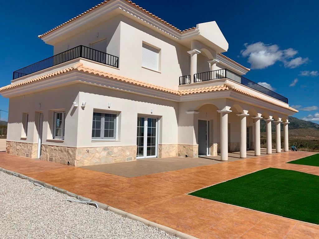 For sale - 4 Bedroom 3 Bathroom Villa in Pinoso - Camino Del Prado  - Alicante