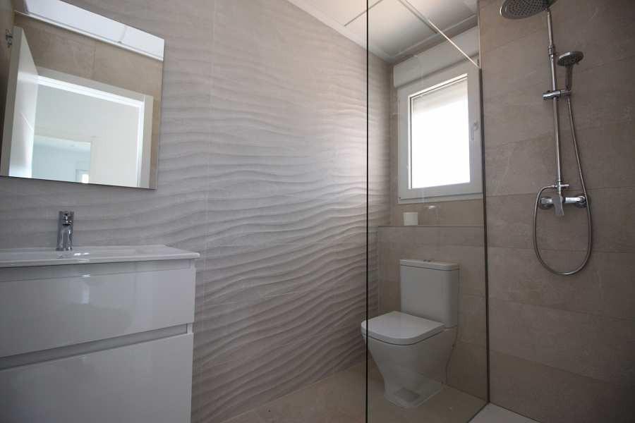 For sale - 4 Bedroom 3 Bathroom Villa in Pinoso - Camino Del Prado  - Alicante