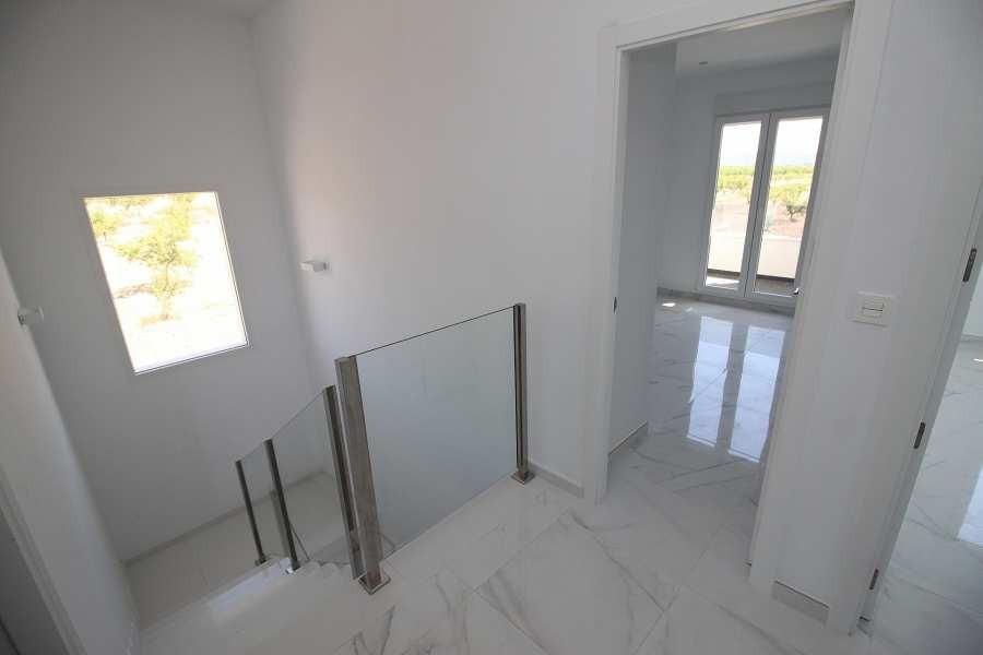 For sale - 4 Bedroom 3 Bathroom Villa in Pinoso - Camino Del Prado  - Alicante