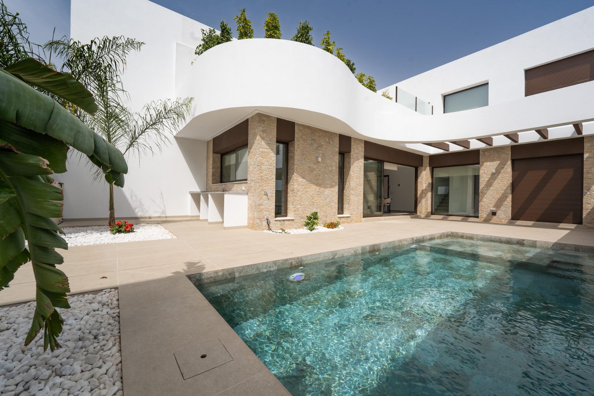 For sale - 4 Bedroom 3 Bathroom Villa in Almoradi - Las Heredades  - Alicante