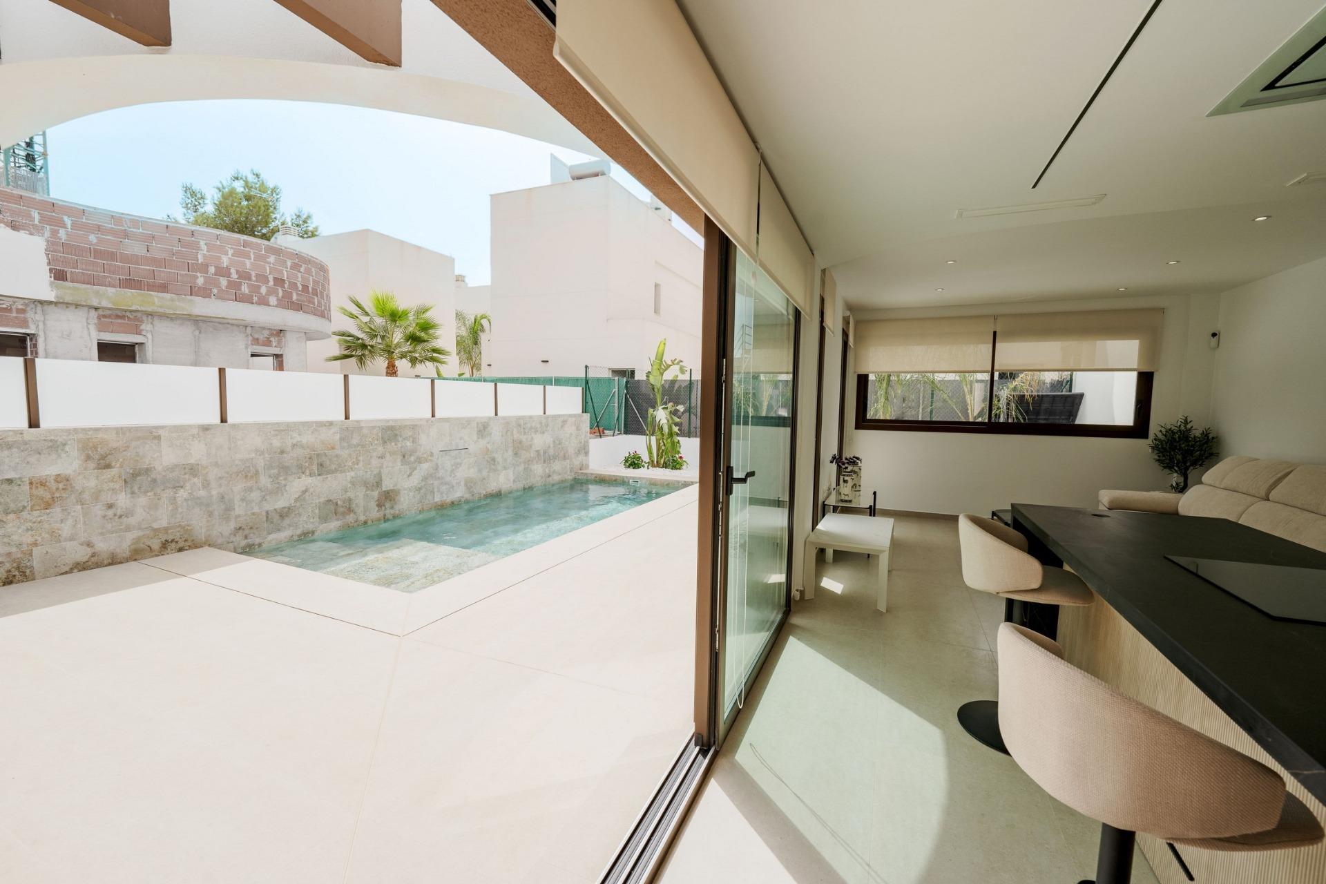 For sale - 4 Bedroom 3 Bathroom Villa in Almoradi - Las Heredades  - Alicante