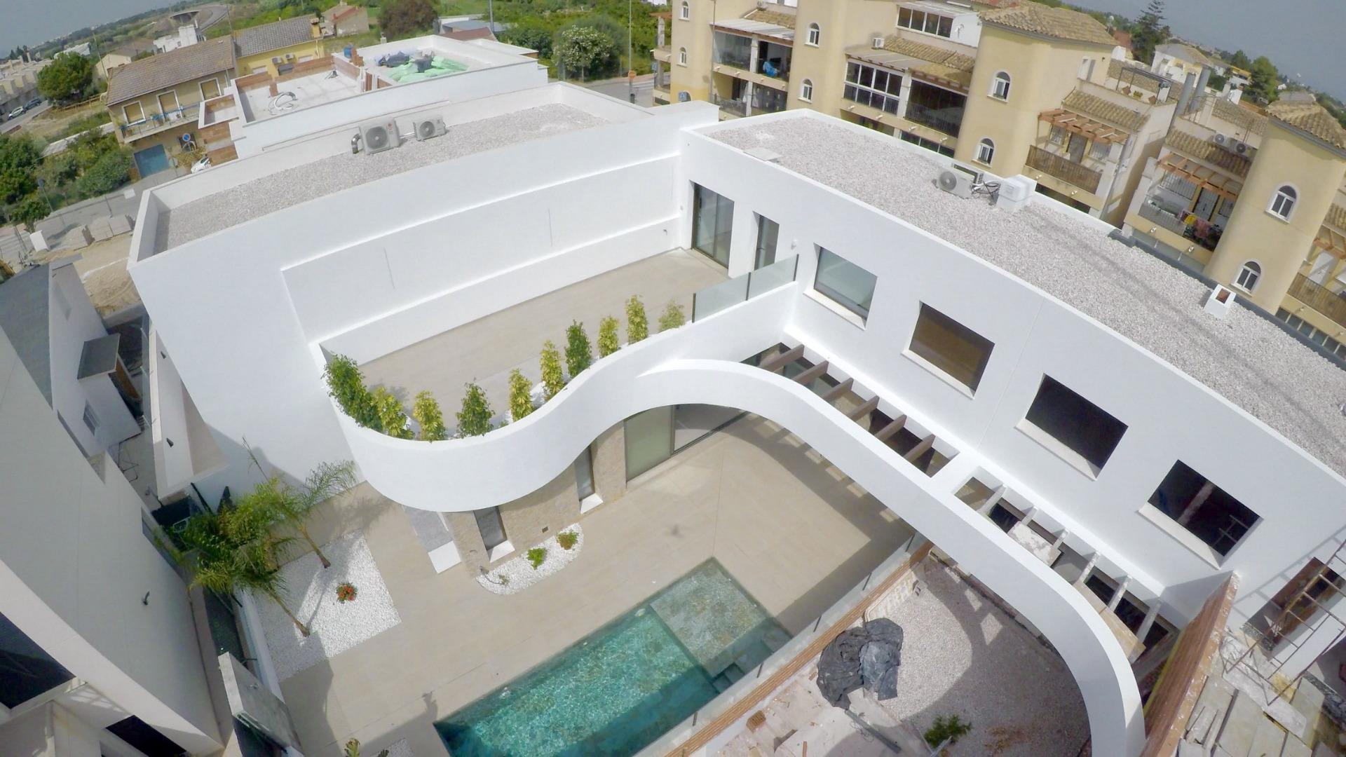 For sale - 4 Bedroom 3 Bathroom Villa in Almoradi - Las Heredades  - Alicante