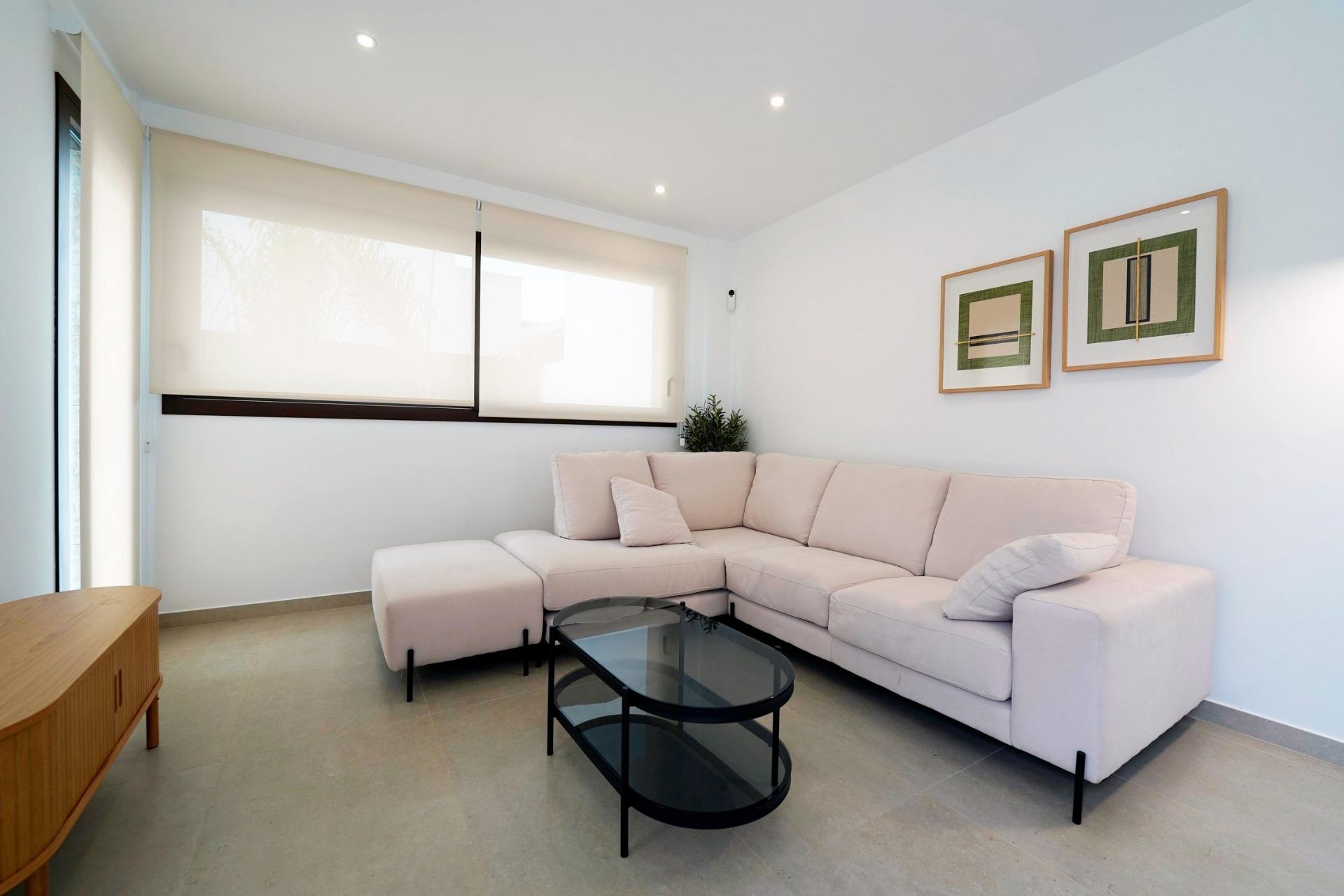 For sale - 4 Bedroom 3 Bathroom Villa in Almoradi - Las Heredades  - Alicante
