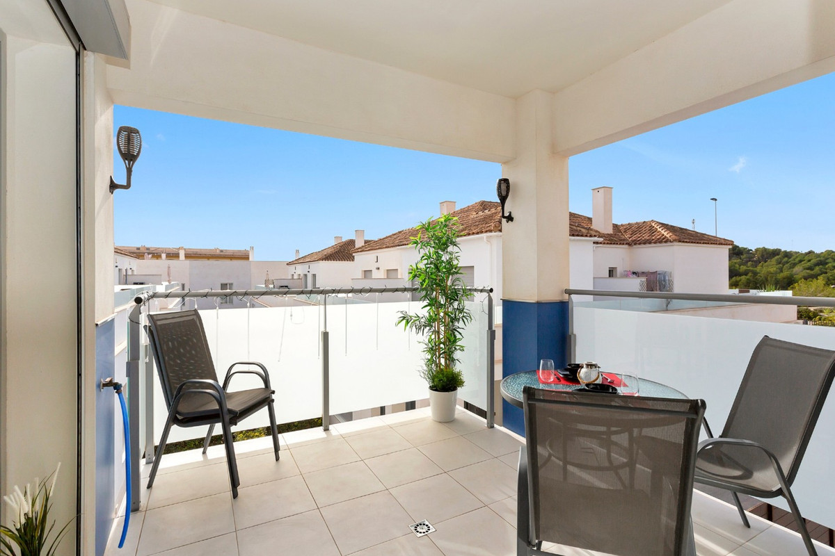 For sale - 3 Bedroom 2 Bathroom Penthouse Apartment in Villamartin - , Villamartin, Alicante, Spain - Alicante