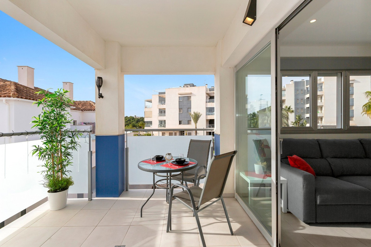 For sale - 3 Bedroom 2 Bathroom Penthouse Apartment in Villamartin - , Villamartin, Alicante, Spain - Alicante