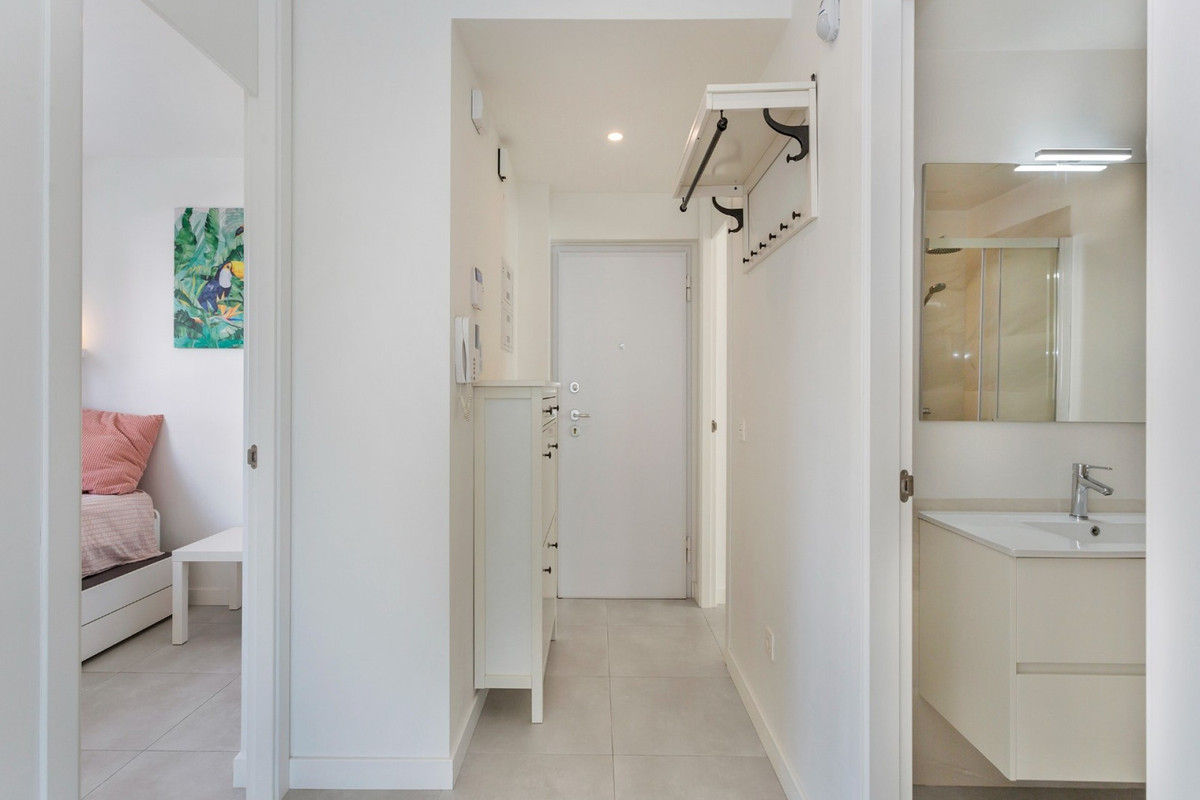 For sale - 3 Bedroom 2 Bathroom Penthouse Apartment in Villamartin - , Villamartin, Alicante, Spain - Alicante