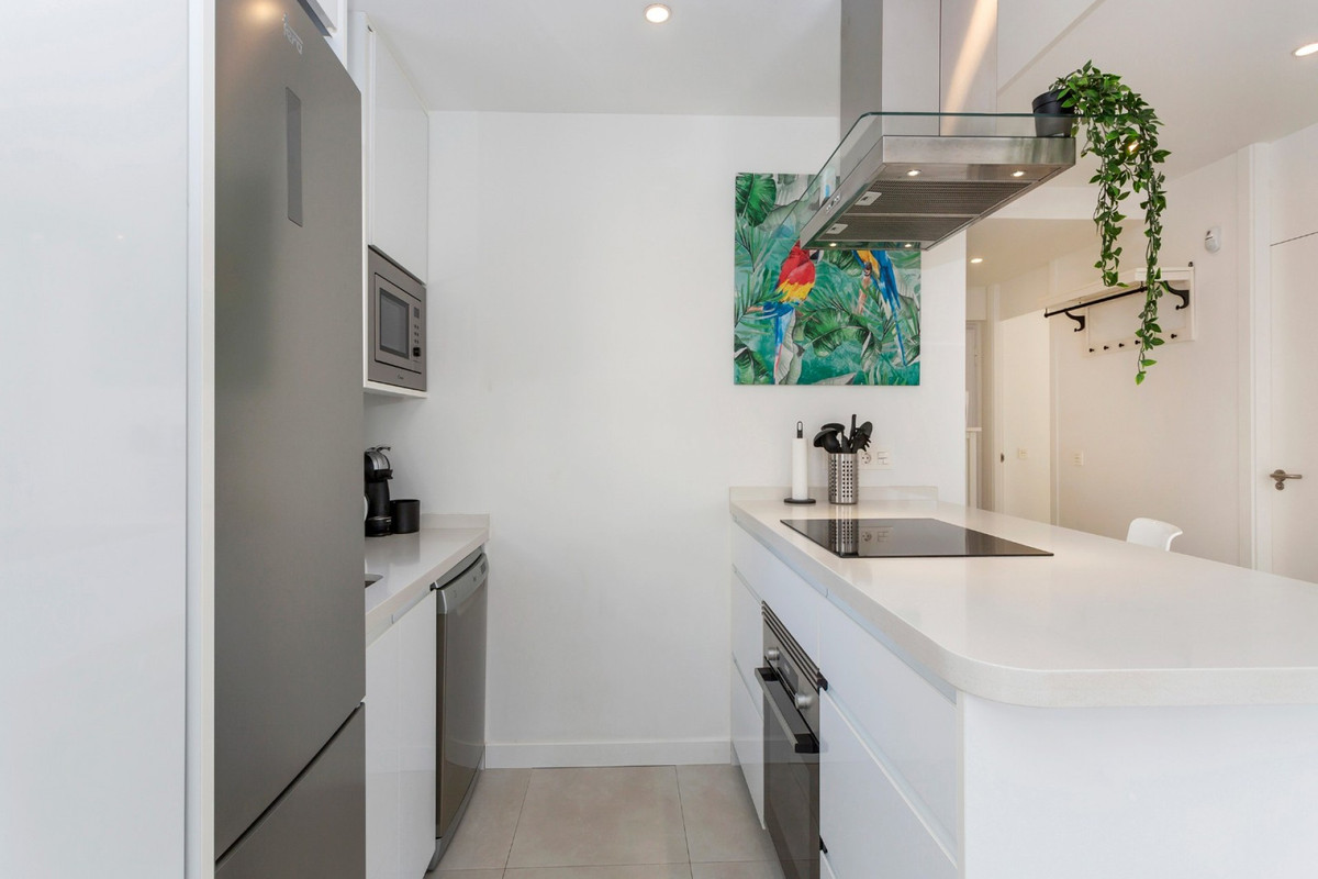 For sale - 3 Bedroom 2 Bathroom Penthouse Apartment in Villamartin - , Villamartin, Alicante, Spain - Alicante