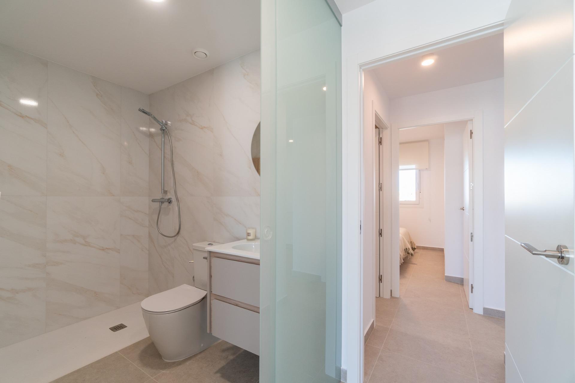 For sale - 4 Bedroom 2 Bathroom Apartment in Orihuela Costa - Playa Flamenca  - Alicante