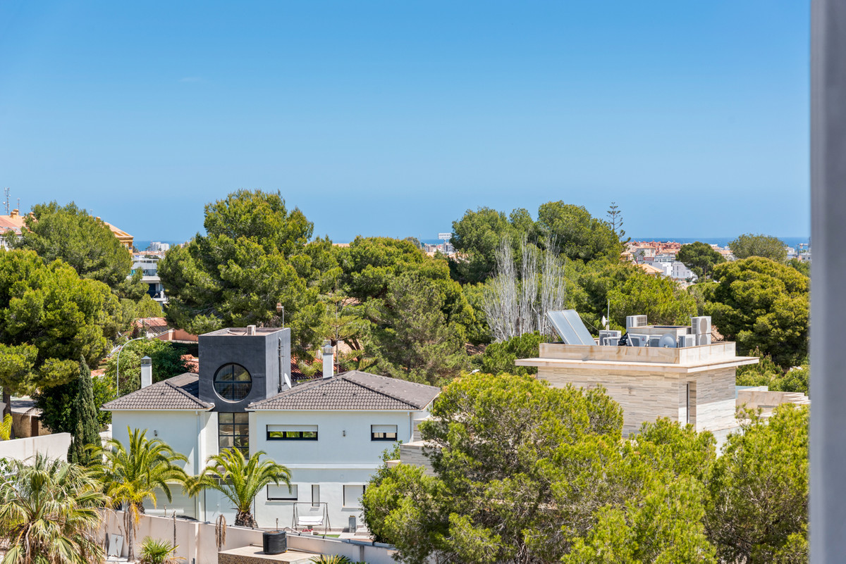 New Build - Key Ready - 2 Bedroom 2 Bathroom Apartment Middle Floor in Campoamor - , Campoamor, Alicante, Spain - Alicante