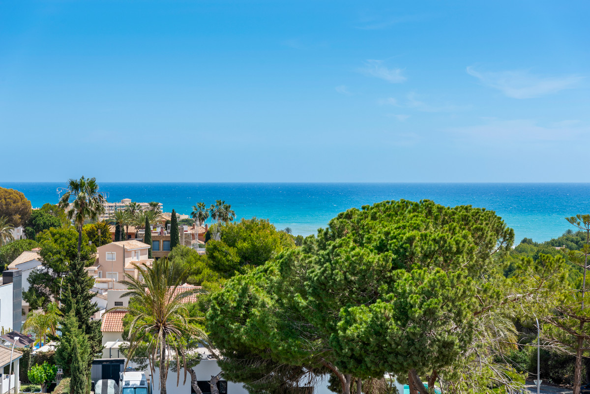 New Build - Key Ready - 2 Bedroom 2 Bathroom Apartment Middle Floor in Campoamor - , Campoamor, Alicante, Spain - Alicante