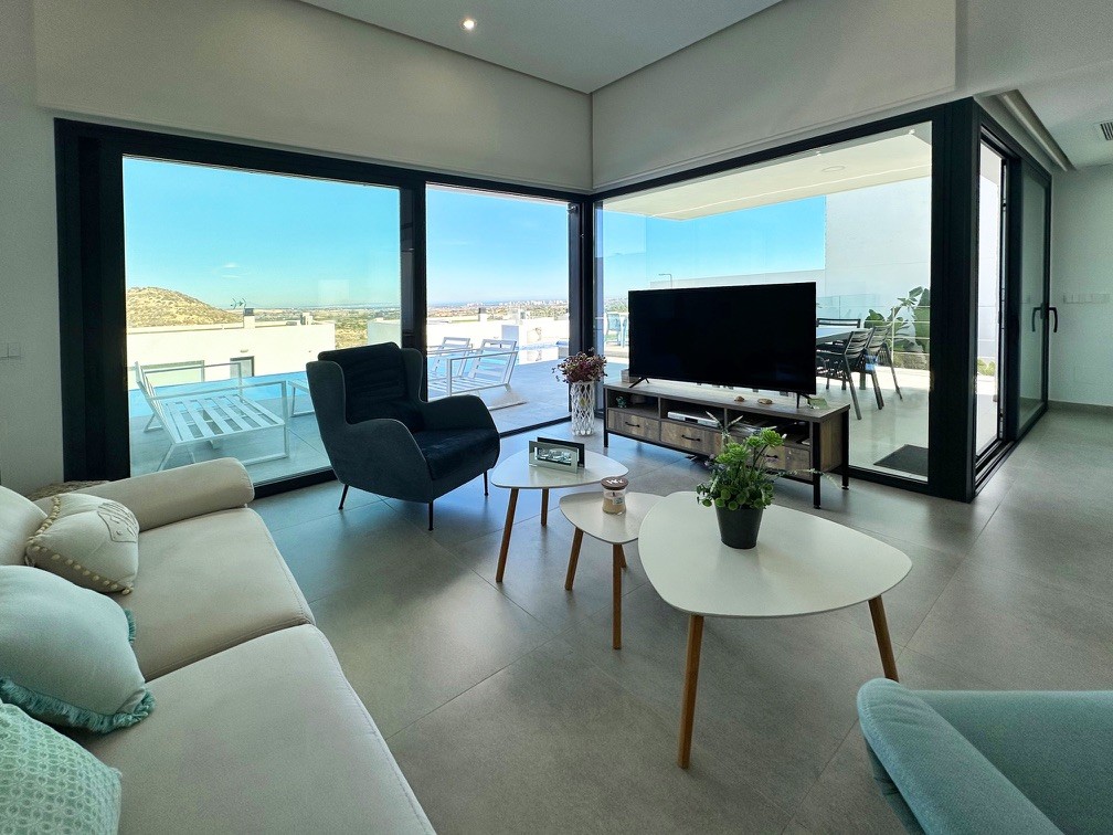 For sale - 3 Bedroom 3 Bathroom Villa in Ciudad Quesada - Rojales  - Alicante