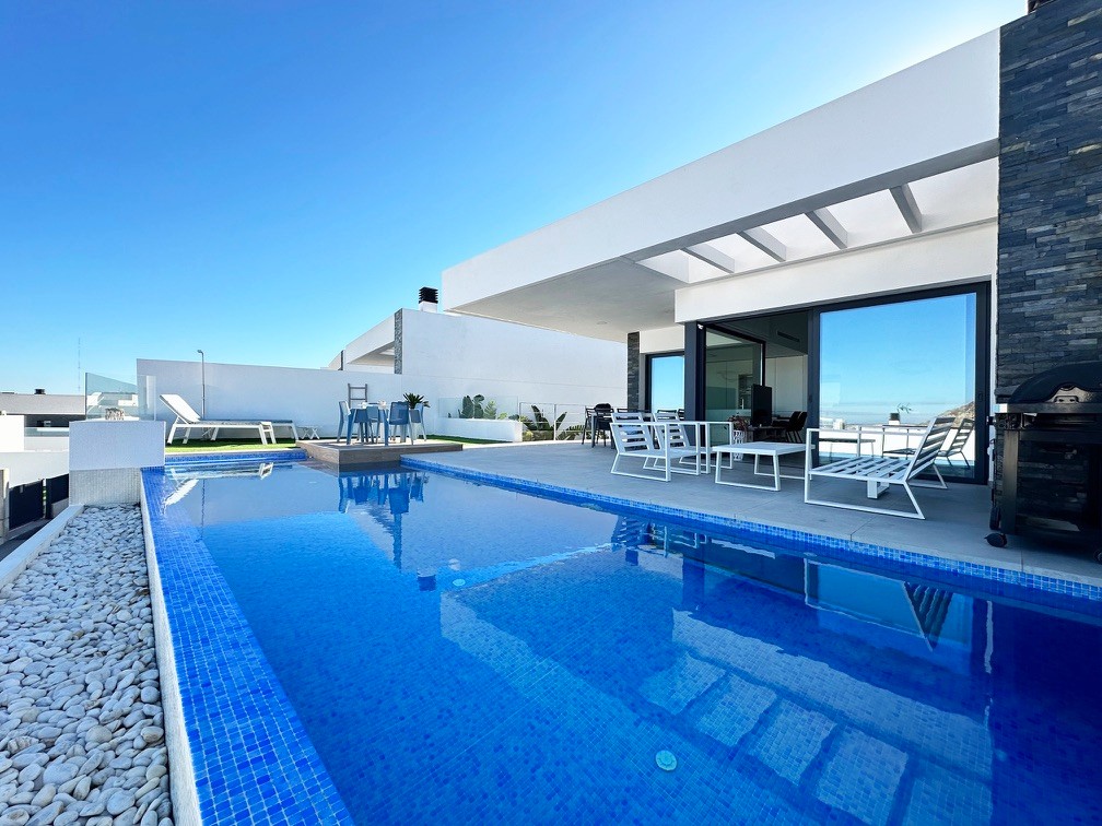 For sale - 3 Bedroom 3 Bathroom Villa in Ciudad Quesada - Rojales  - Alicante