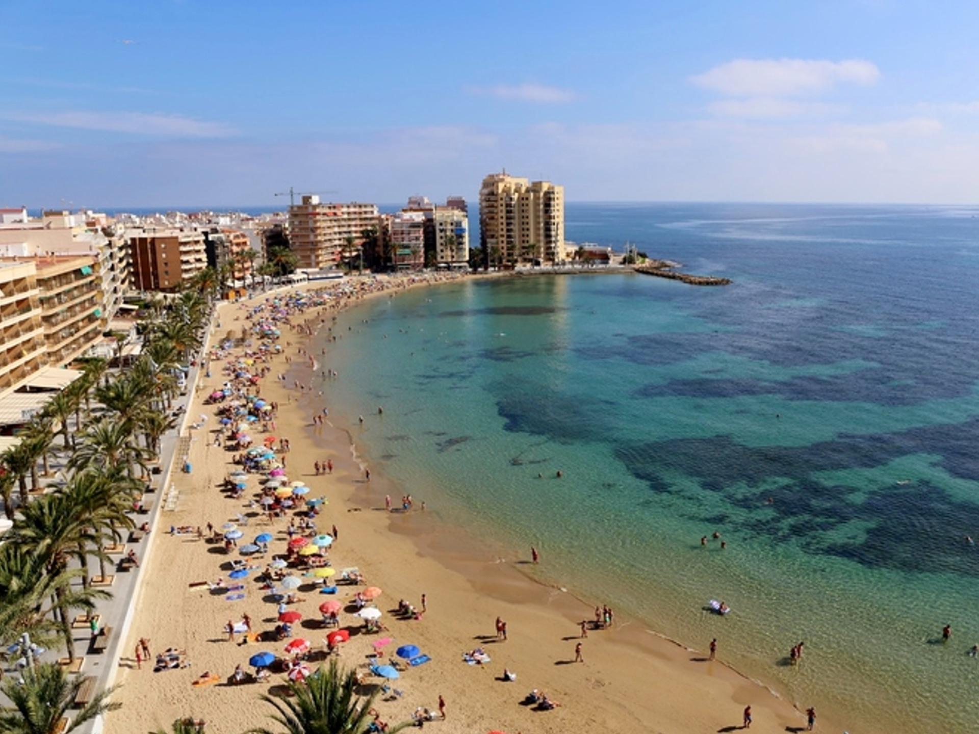 For sale - 3 Bedroom 2 Bathroom Penthouse in Torrevieja - Playa Del Cura  - Alicante