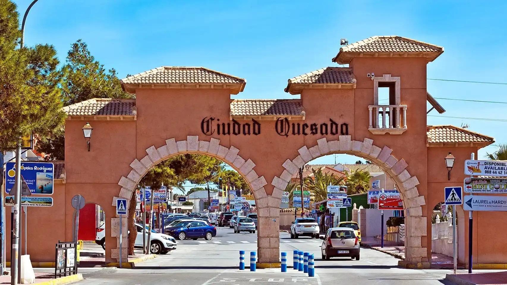 For sale - 3 Bedroom 2 Bathroom Bungalow in Rojales - Ciudad Quesada  - Alicante