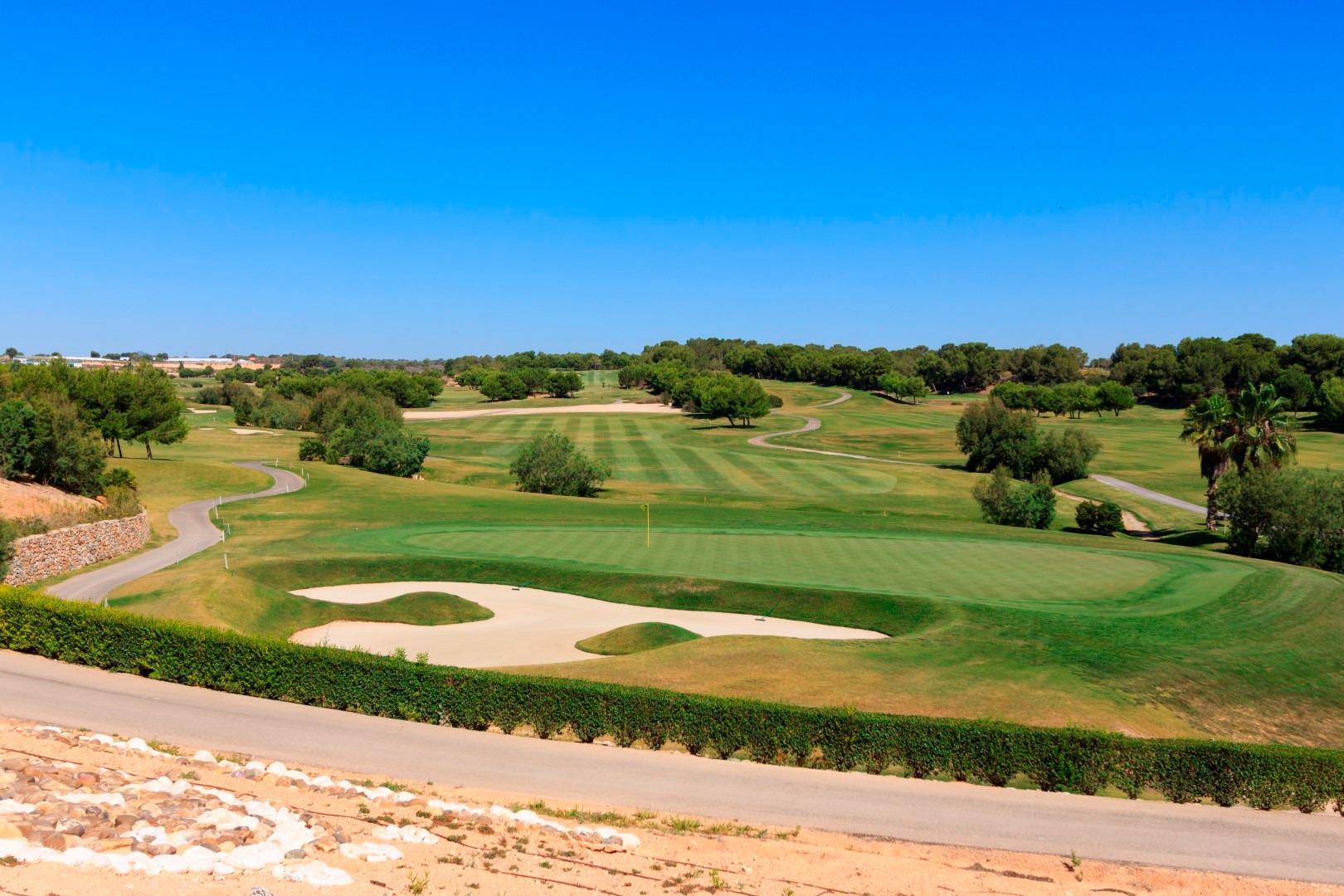 For sale - 3 Bedroom 2 Bathroom Apartment in Pilar de La Horadada - Lo Romero Golf  - Alicante
