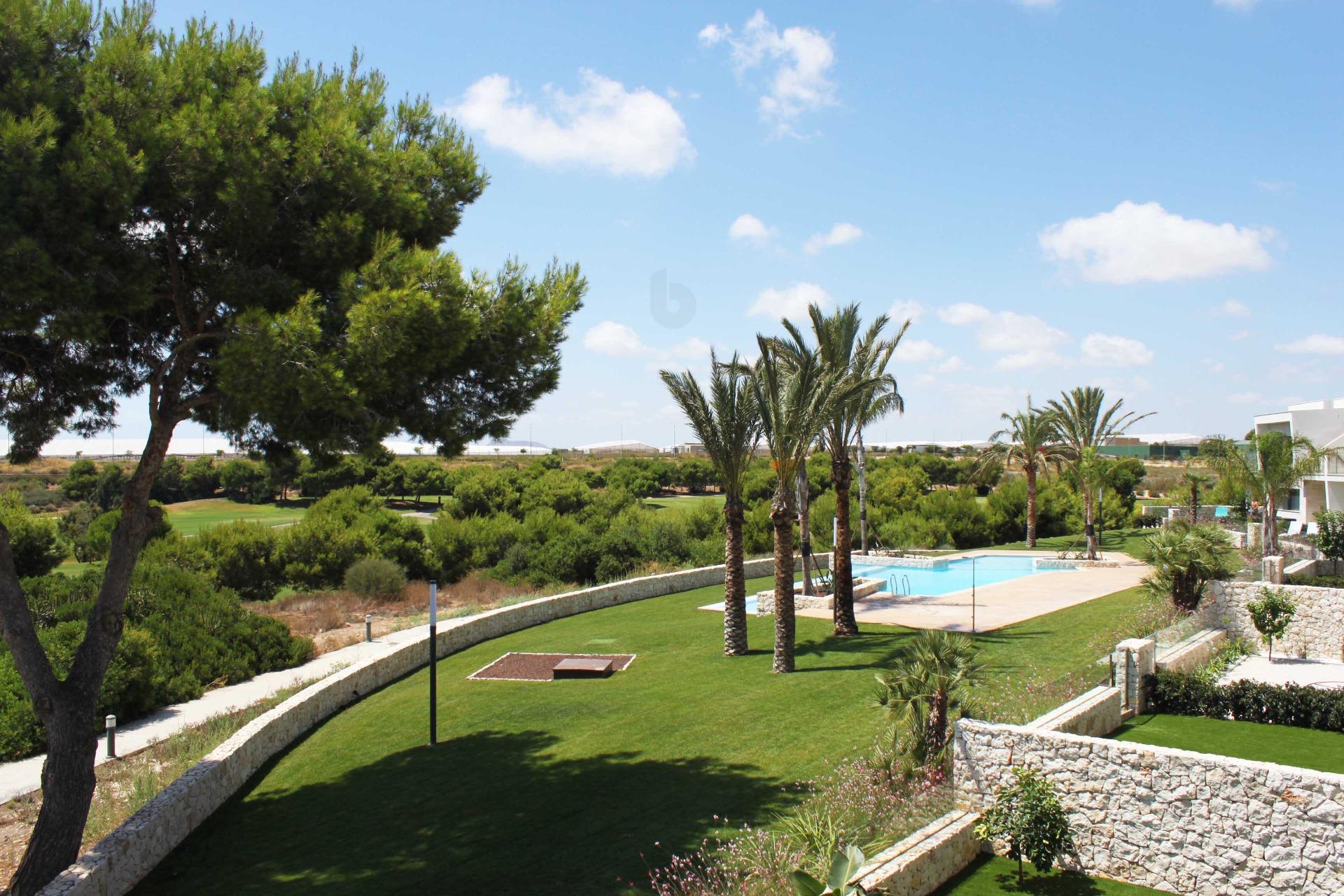 For sale - 2 Bedroom 2 Bathroom Apartment in Pilar de La Horadada - Lo Romero Golf  - Alicante