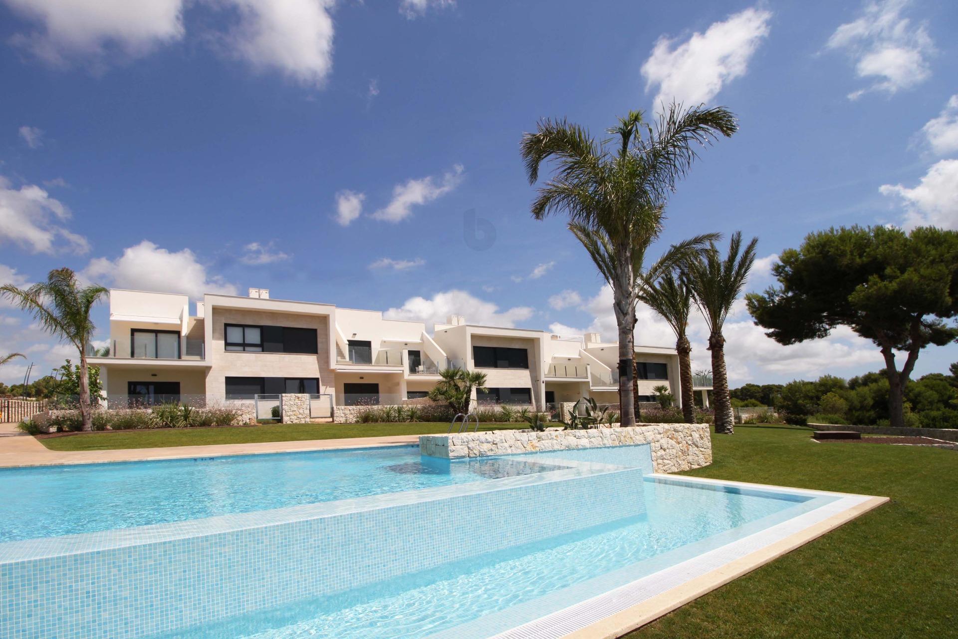 For sale - 2 Bedroom 2 Bathroom Apartment in Pilar de La Horadada - Lo Romero Golf  - Alicante