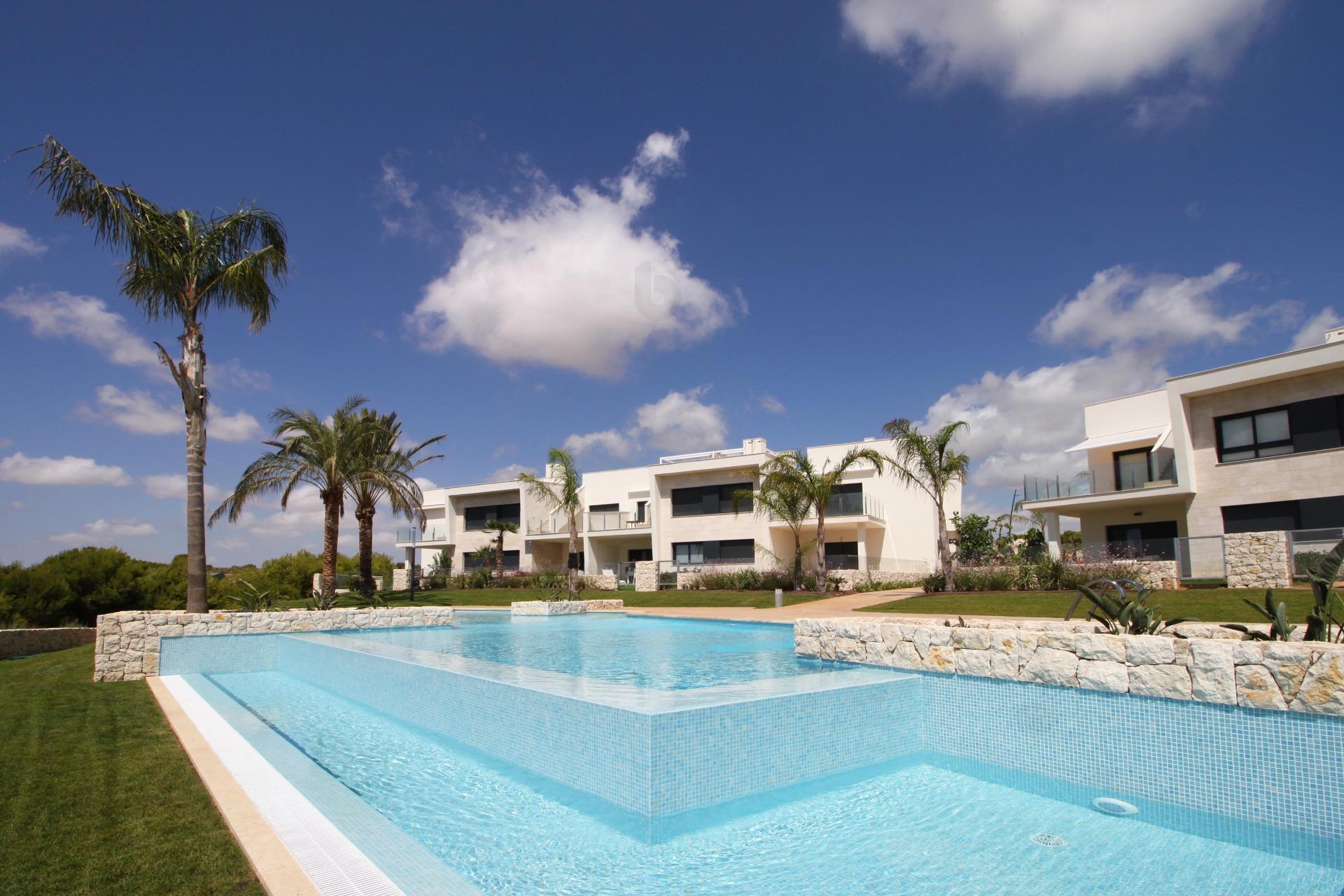 For sale - 2 Bedroom 2 Bathroom Apartment in Pilar de La Horadada - Lo Romero Golf  - Alicante