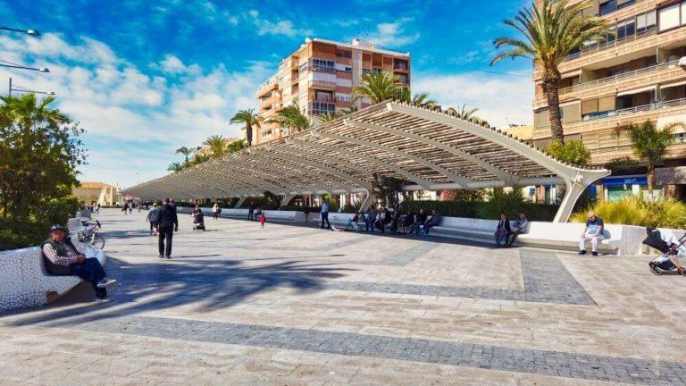 For sale - 3 Bedroom 2 Bathroom Apartment in Torrevieja - Playa de El Cura  - Alicante