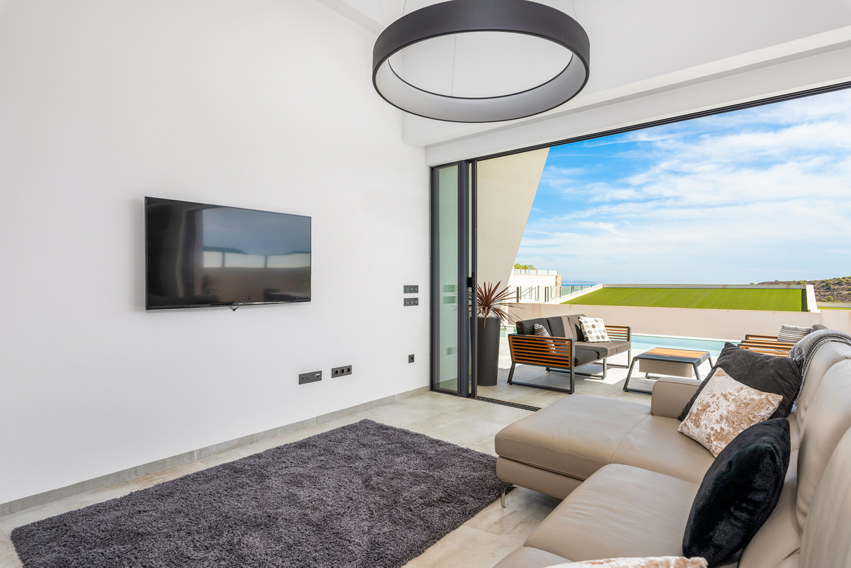 For sale - 5 Bedroom 6 Bathroom House - Detached Villa in Rojales - Ciudad Quesada  - Alicante
