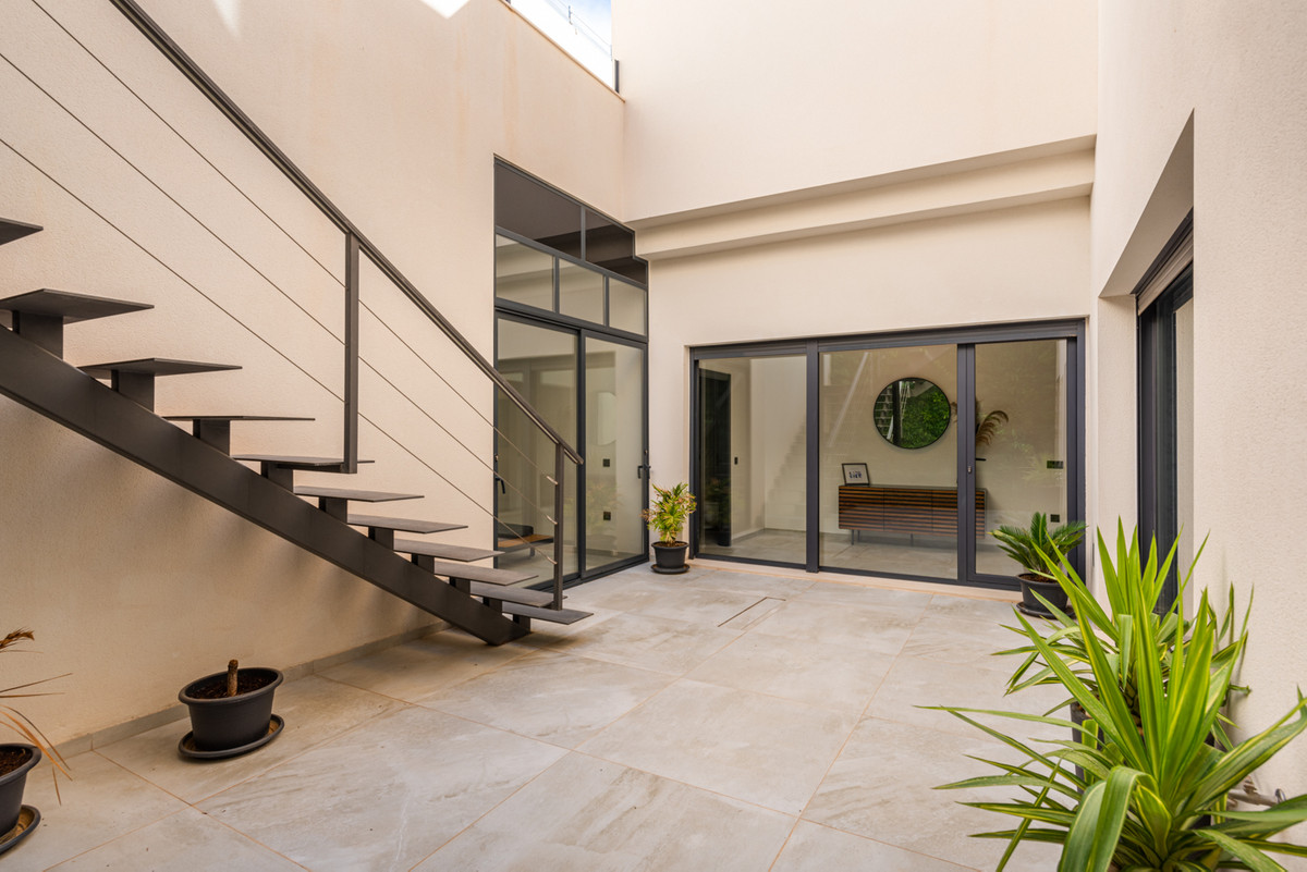 For sale - 5 Bedroom 6 Bathroom House - Detached Villa in Rojales - Ciudad Quesada  - Alicante