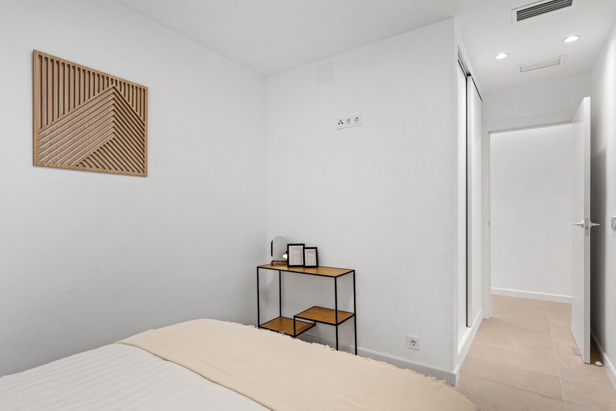 For sale - 3 Bedroom 2 Bathroom House - Detached Villa in Torrevieja - El Chaparral  - Alicante