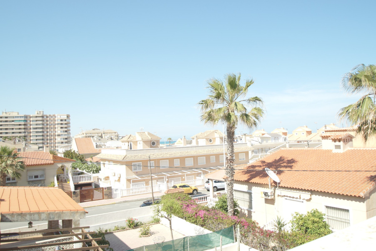 For sale - 3 Bedroom 2 Bathroom apartment in La Mata - La Mata  - Alicante
