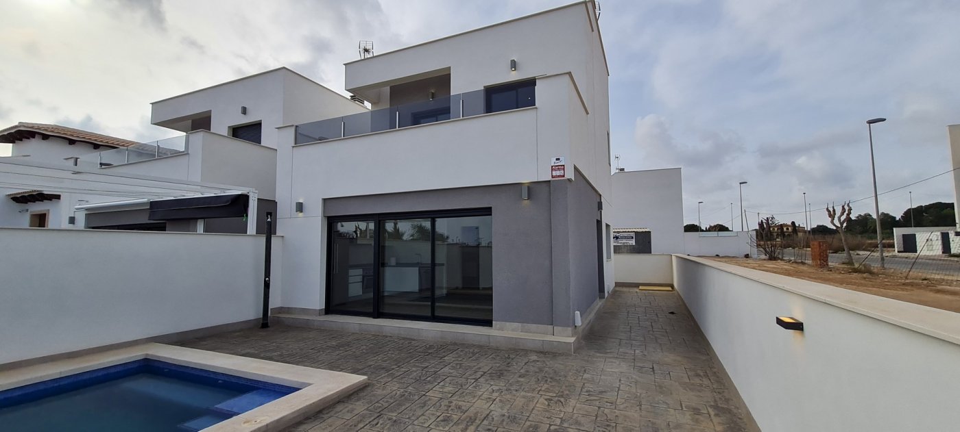 For sale - 3 Bedroom 2 Bathroom Villa in Orihuela Costa - El Barranco  - Alicante
