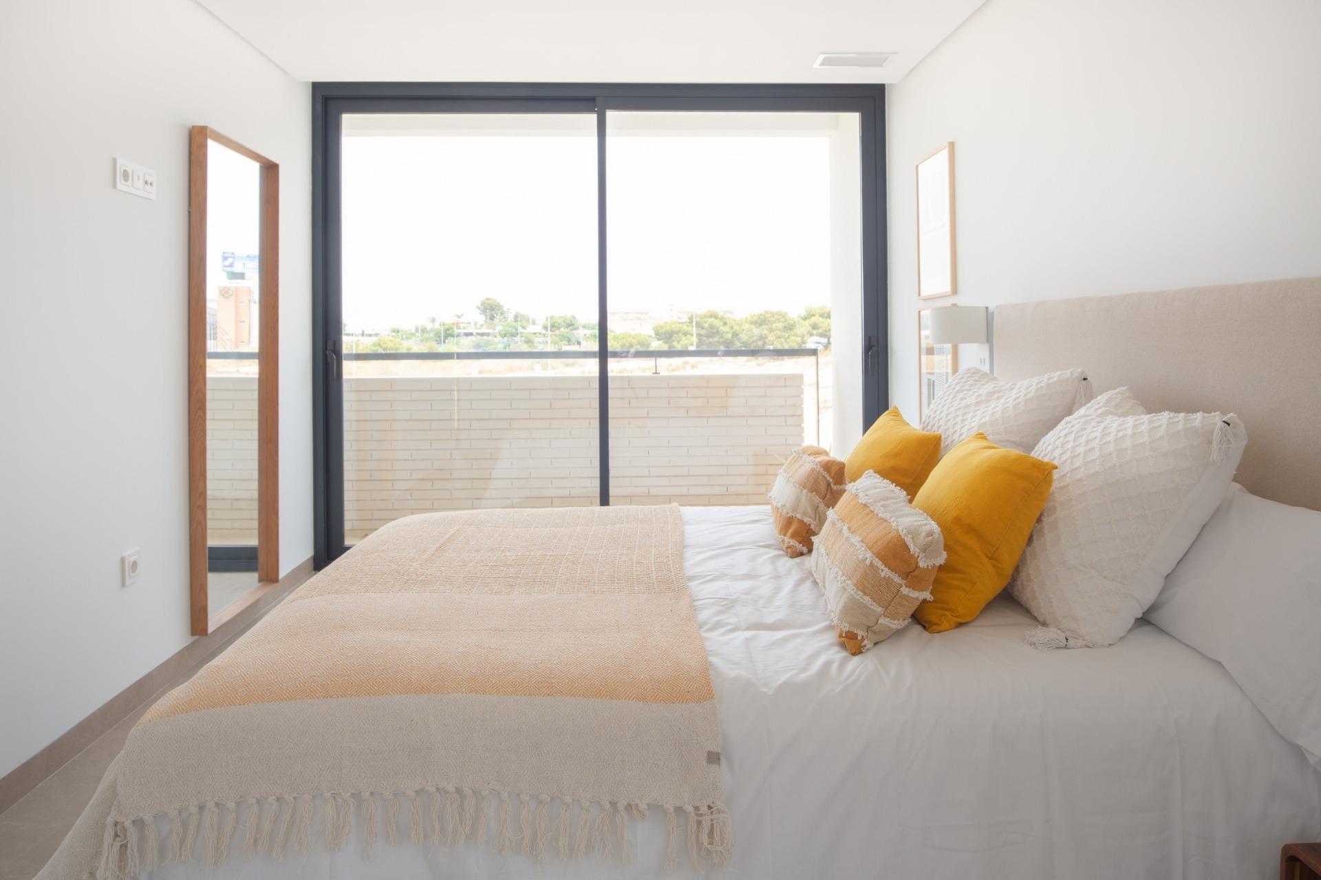New Build - 4 Bedroom 4 Bathroom Villa in Cabo Roig - Campoamor  - Alicante