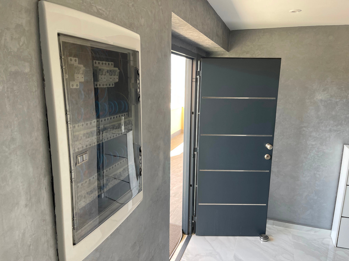 For sale - 5 Bedroom 4 Bathroom House - Detached Villa in Torrevieja - La Mata  - Alicante