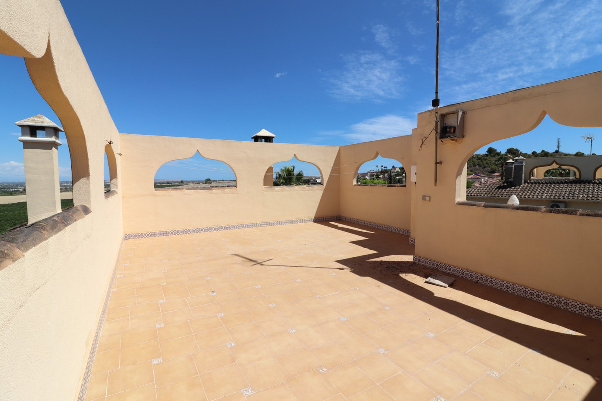 For sale - 5 Bedroom 2 Bathroom House - Detached Villa in Algorfa - Algorfa Centro  - Alicante