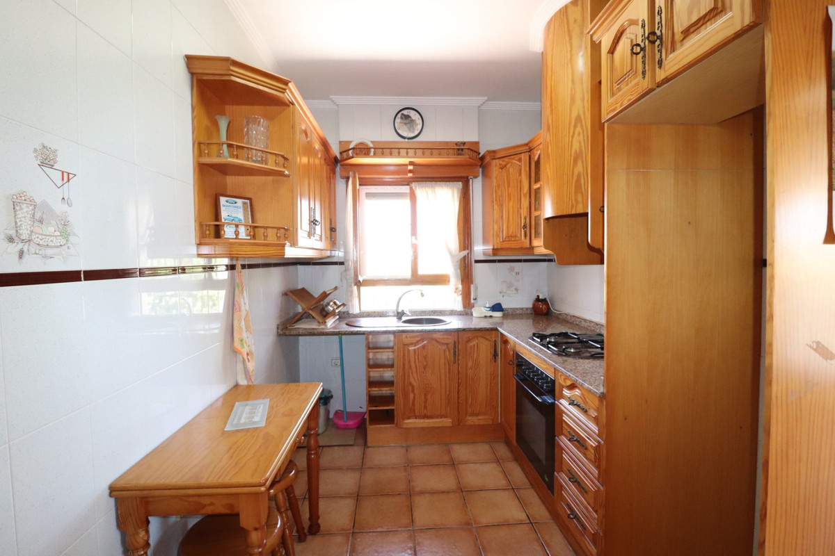For sale - 5 Bedroom 2 Bathroom House - Detached Villa in Algorfa - Algorfa Centro  - Alicante