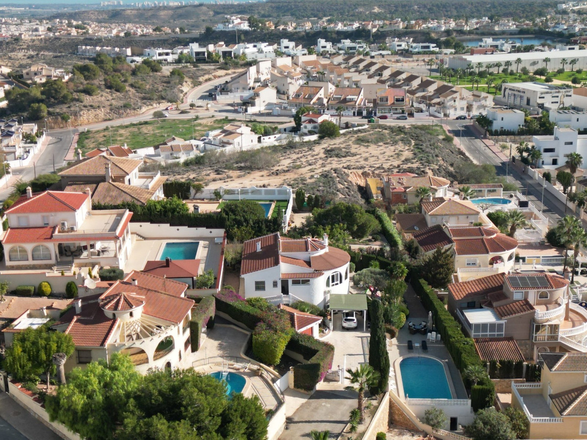 For sale - 5 Bedroom 3 Bathroom House - Detached Villa in Rojales - Ciudad Quesada  - Alicante