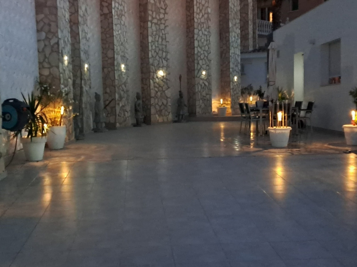 For sale - 6 Bedroom 5 Bathroom House - Detached Villa in Rojales - Ciudad Quesada  - Alicante