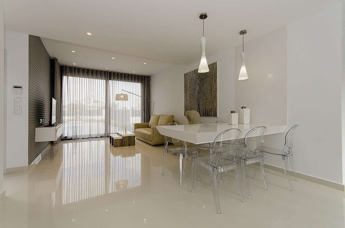 For sale - 4 Bedroom 2 Bathroom Villa in Orihuela Costa - Campoamor  - Alicante