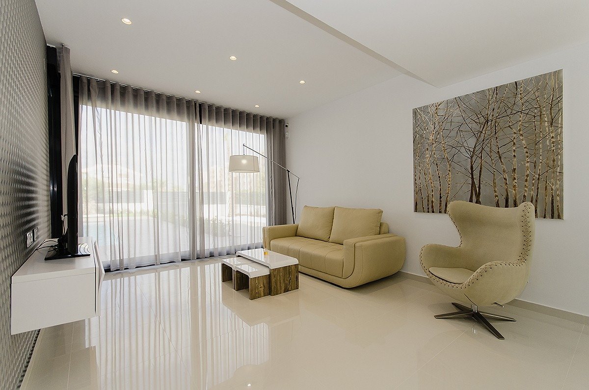 For sale - 4 Bedroom 2 Bathroom Villa in Orihuela Costa - Campoamor  - Alicante