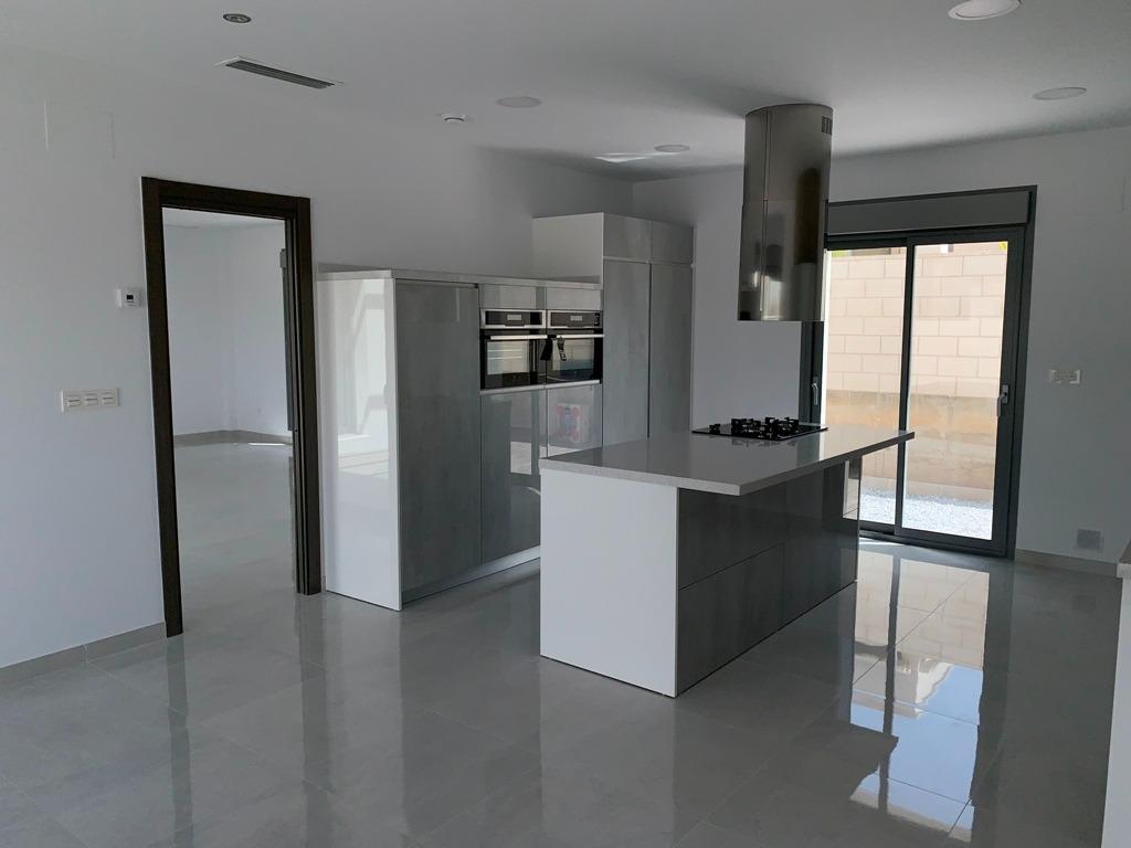 For sale - 4 Bedroom 3 Bathroom Villa in Pinoso - Camino Del Prado  - Alicante