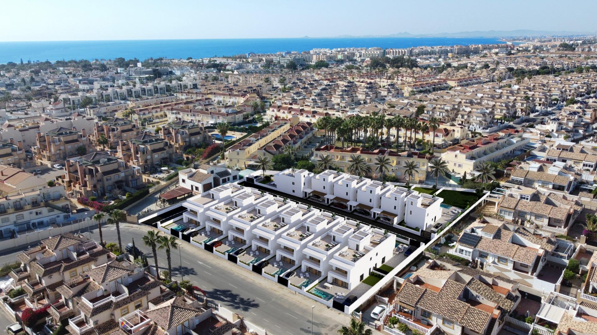 For sale - 3 Bedroom 3 Bathroom Villa in Orihuela Costa - La Zenia  - Alicante